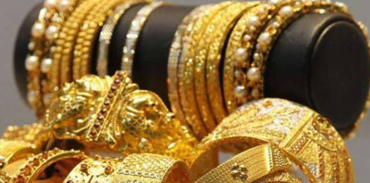 Gold Price in Pakistan Jan 07, 2026: 24K Gold Falls to Rs. 471,500 per Tola