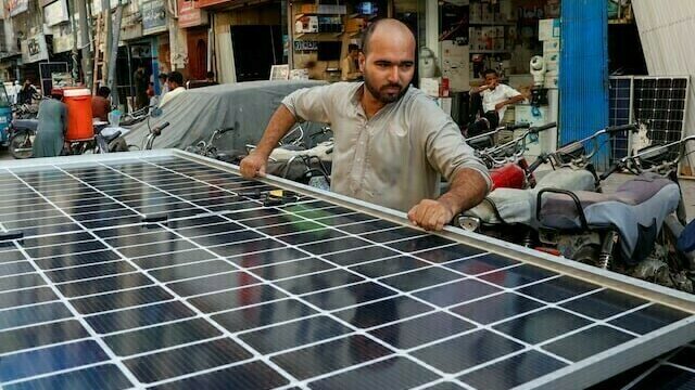 Residential rooftop solar panels in Pakistan following changes in Pakistan solar net metering policy and shift to net billing.